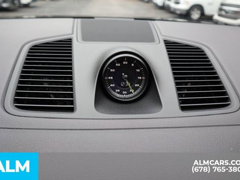 Used 2022 Porsche Cayenne E-Hybrid Coupe image 29