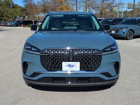 New 2026 Lincoln Aviator Reserve image 8