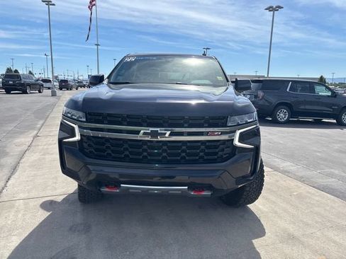 Certified 2022 Chevrolet Tahoe Z71 w/ Luxury Package AWD/4WD image 8