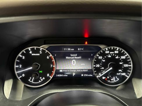 Used 2023 Nissan Rogue S image 16