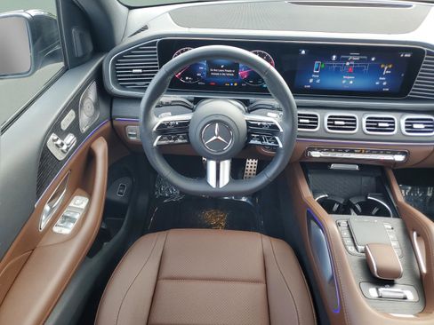 Certified 2025 Mercedes-Benz GLS 450 4MATIC image 10