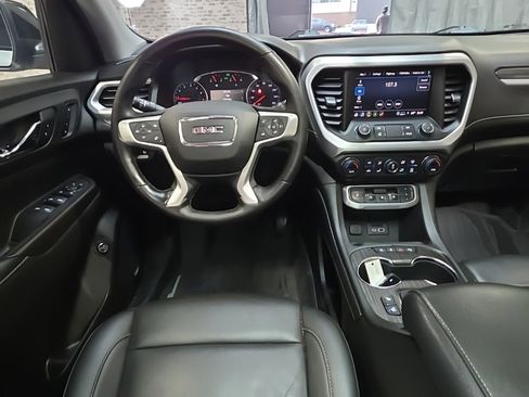 Used 2023 GMC Acadia SLT w/ Elevation Edition image 20