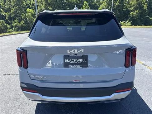 New 2026 Kia Sorento S FWD image 5