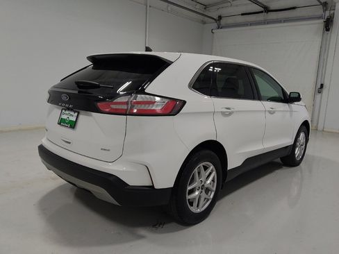 Used 2024 Ford Edge SEL image 9