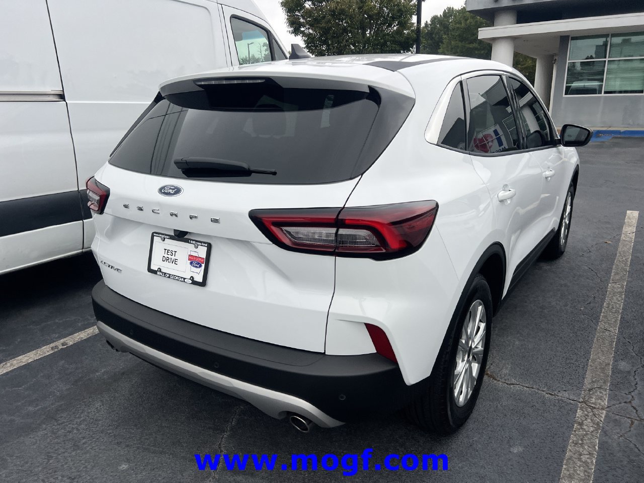 Used 2023 Ford Escape Active w/ Tech Pack #1 FWD image 3