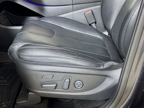 Used 2023 Hyundai Santa Fe Calligraphy AWD/4WD image 18