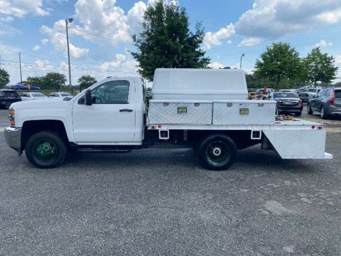 Used 2017 Chevrolet Silverado 3500 W/T RWD image 2