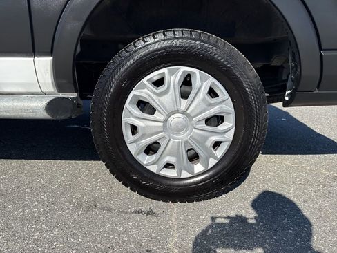 Used 2023 Ford Transit 250 Low Roof w/ Exterior Upgrade Package image 23