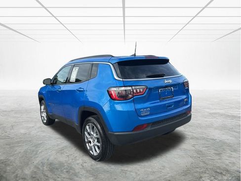 Used 2022 Jeep Compass Latitude AWD/4WD image 6
