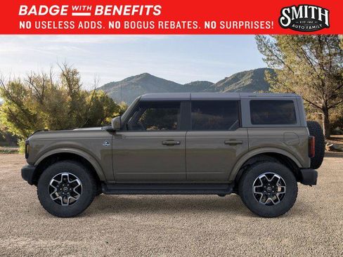 New 2025 Ford Bronco Outer Banks AWD/4WD image 4
