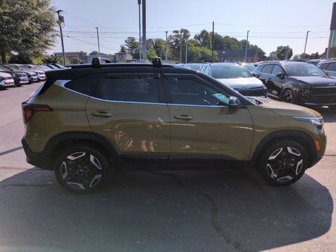 Used 2024 Kia Seltos SX AWD/4WD image 8