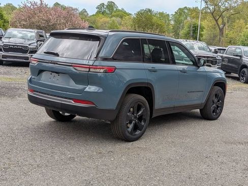 New 2026 Jeep Grand Cherokee Limited AWD/4WD image 3