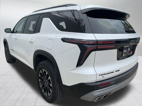 Used 2025 Chevrolet Traverse Z71 AWD/4WD image 6