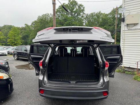 Used 2019 Toyota Highlander XLE image 13