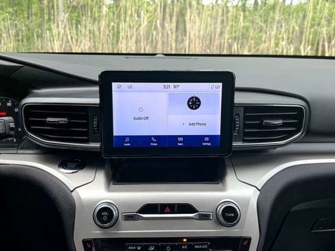 Certified 2024 Ford Explorer XLT w/ Equipment Group 202A AWD/4WD image 26