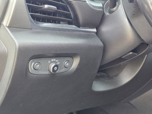 Used 2019 Chevrolet Traverse RS AWD/4WD image 19