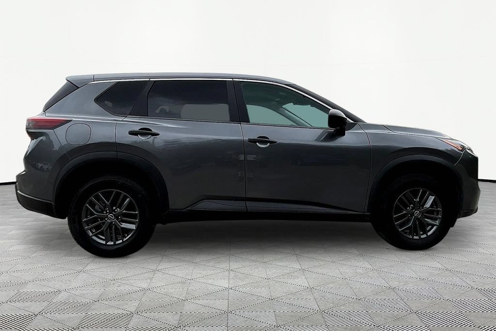 Used 2024 Nissan Rogue S FWD image 8