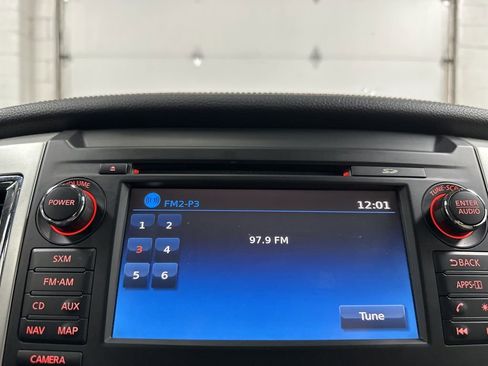 Used 2016 Nissan Titan SL AWD/4WD image 28
