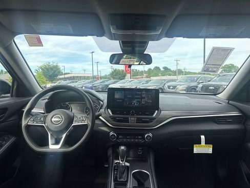 New 2026 Nissan Altima 2.5 SV w/ SV Special Edition Package FWD image 23