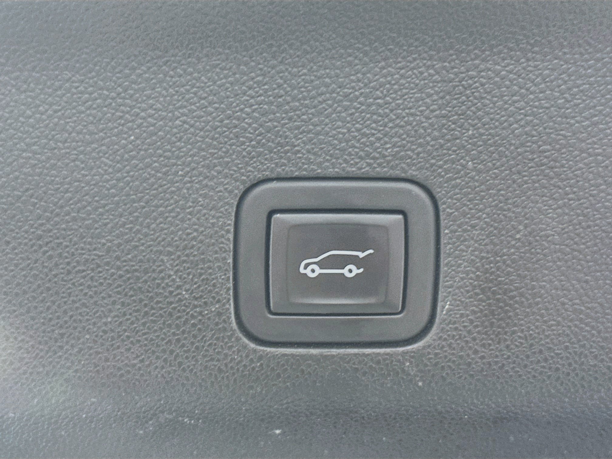 Used 2024 Chevrolet Tahoe LT w/ Luxury Package RWD image 31