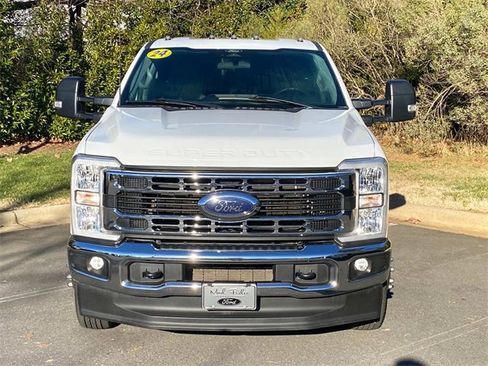 Used 2024 Ford F350 XLT w/ FX4 Off-Road Package image 2