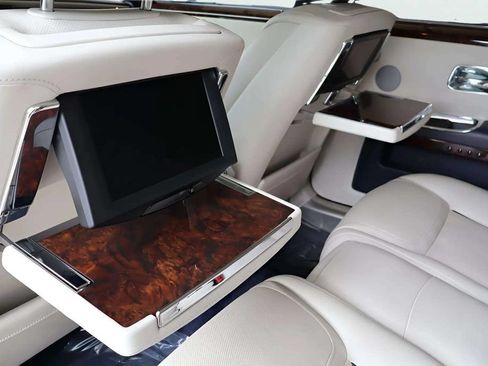 Certified 2016 Rolls-Royce Ghost RWD image 10