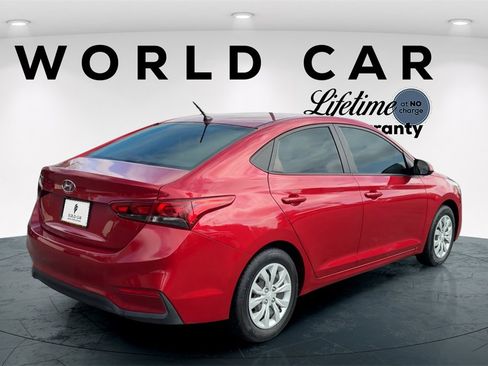 Used 2020 Hyundai Accent SE image 3