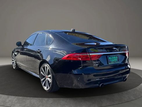 Used 2016 Jaguar XF S image 7