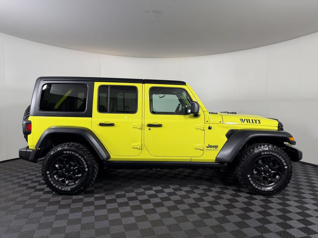 Used 2023 Jeep Wrangler Unlimited w/ Cold Weather Group AWD/4WD image 4