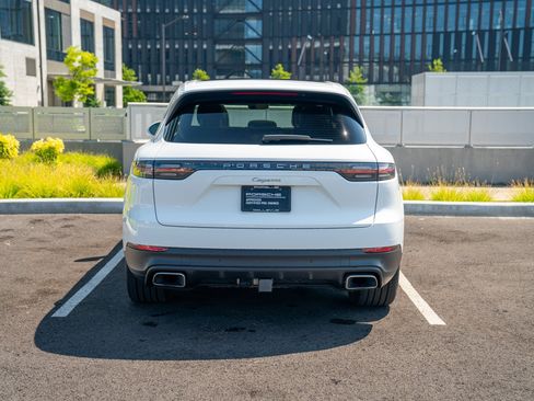 Certified 2022 Porsche Cayenne AWD/4WD image 7