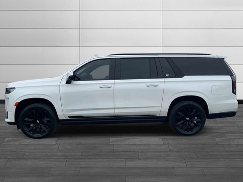 Used 2022 Cadillac Escalade ESV Sport Platinum AWD/4WD image 4