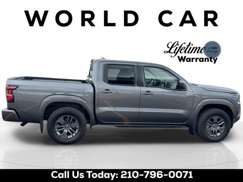 Used 2025 Nissan Frontier SV w/ SV Convenience Package RWD image 2
