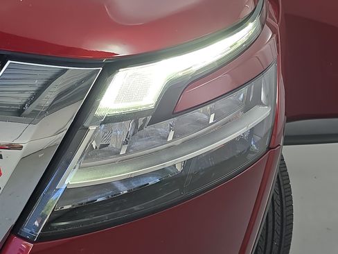 Certified 2022 Nissan Pathfinder SV FWD image 30