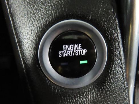 Used 2016 Cadillac Escalade Luxury RWD image 20