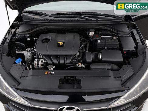 Used 2019 Hyundai Elantra SE FWD image 17