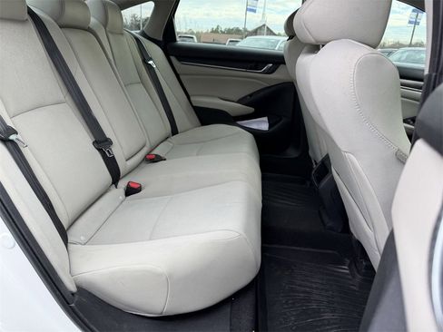 Used 2018 Honda Accord LX image 11