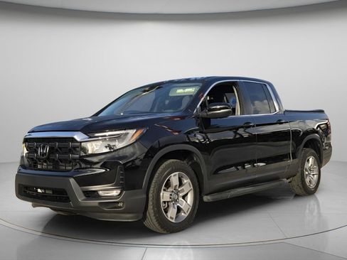 Certified 2025 Honda Ridgeline RTL image 8