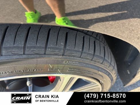 Used 2018 Kia Stinger GT2 AWD/4WD image 28