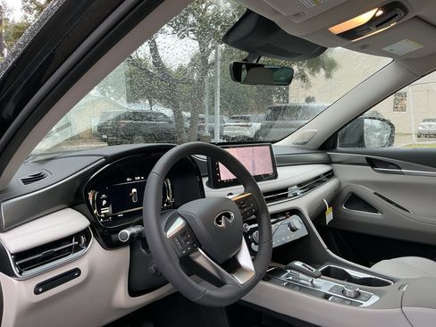 New 2026 INFINITI QX60 Luxe image 22