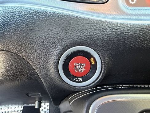 Used 2020 Dodge Challenger SRT Hellcat RWD image 19