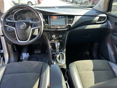 Used 2021 Buick Encore Preferred w/ Safety Package II image 20