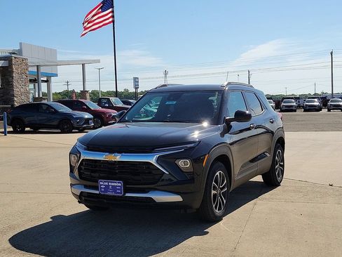 New 2026 Chevrolet TrailBlazer LT w/ Convenience Package FWD image 2