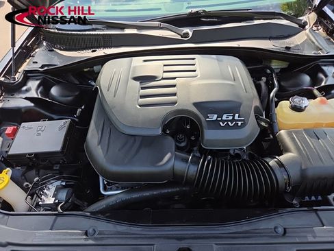 Used 2015 Chrysler 300 Limited RWD image 37