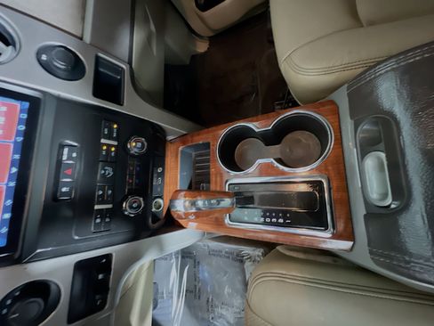 Used 2010 Ford F150 Lariat image 23