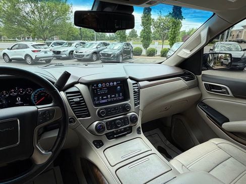 Used 2019 GMC Yukon XL Denali w/ Denali Ultimate Package AWD/4WD image 26