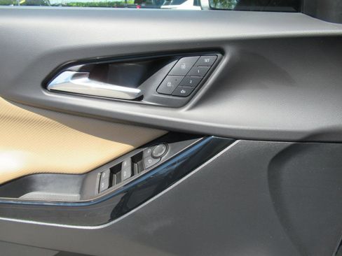 Used 2025 Chevrolet Equinox ACTIV w/ Safety and Technology Package image 23