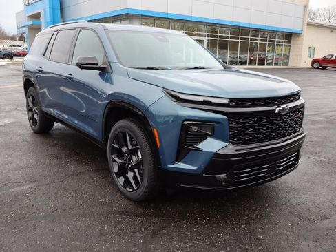 New 2026 Chevrolet Traverse RS image 2