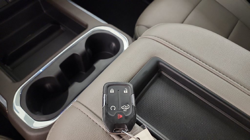 Used 2021 Chevrolet Silverado 1500 RST w/ Convenience Package II AWD/4WD image 18