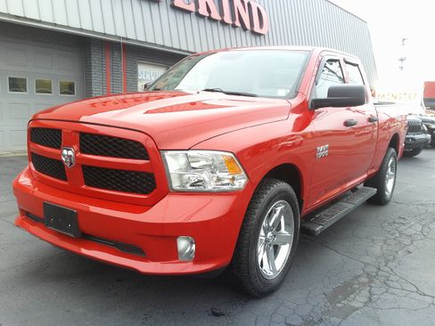 Used 2018 RAM 1500 Express w/ Express Value Package image 11