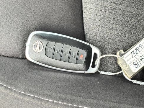 Used 2026 Nissan Altima 2.5 SV FWD image 15
